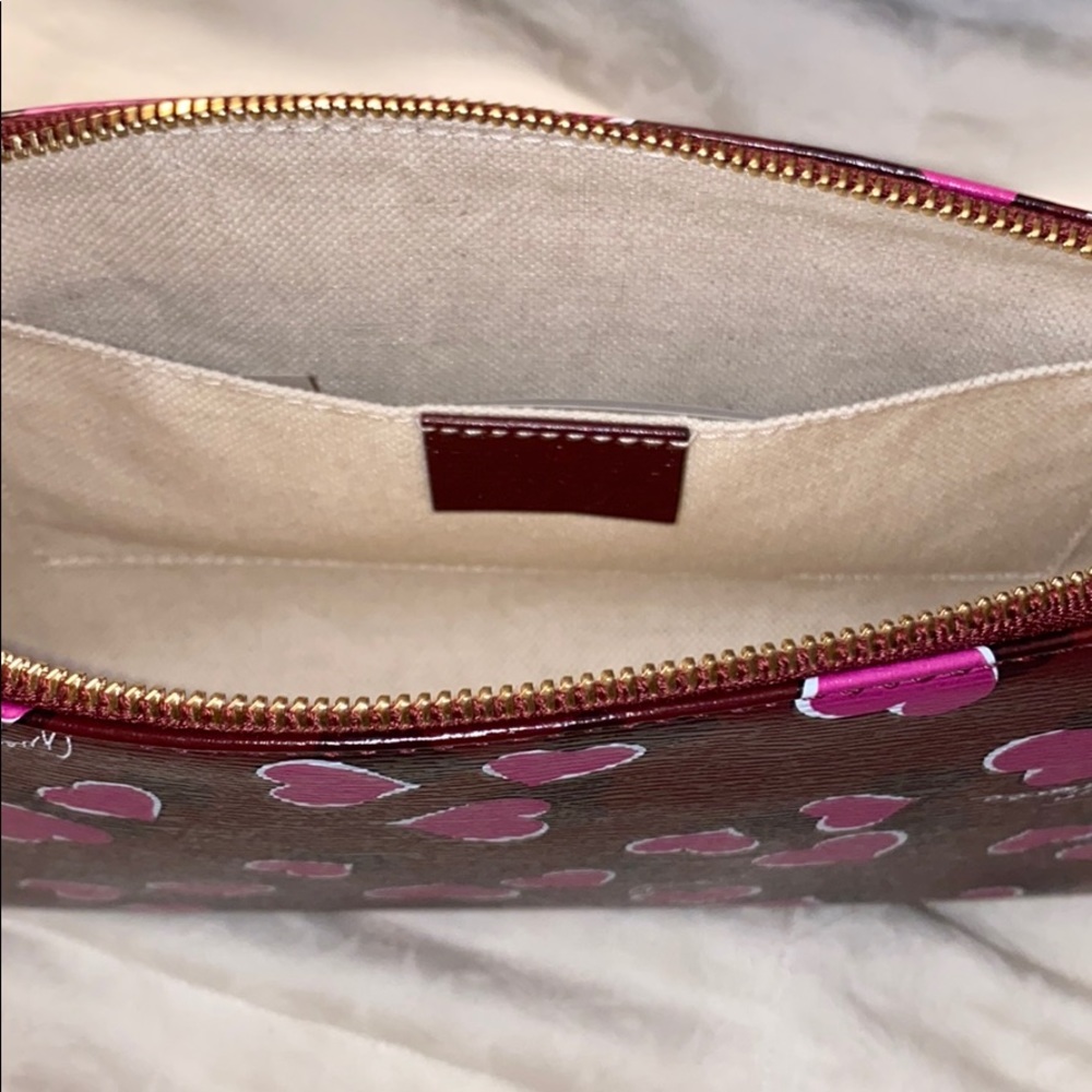 Gucci Cosmetic Bag - Picture 3 of 3